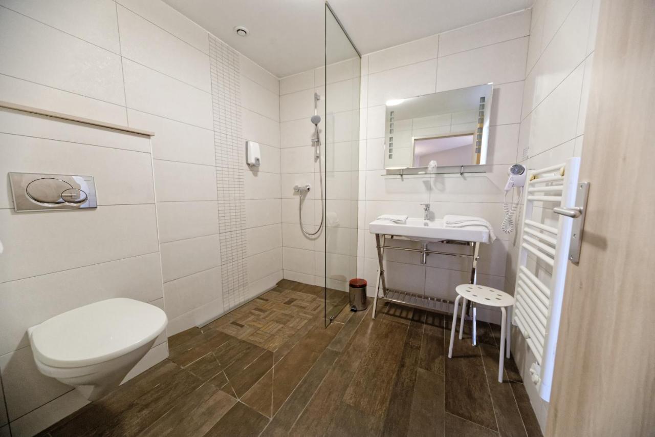 Charme Hotel, Montbeliard Sud Dış mekan fotoğraf