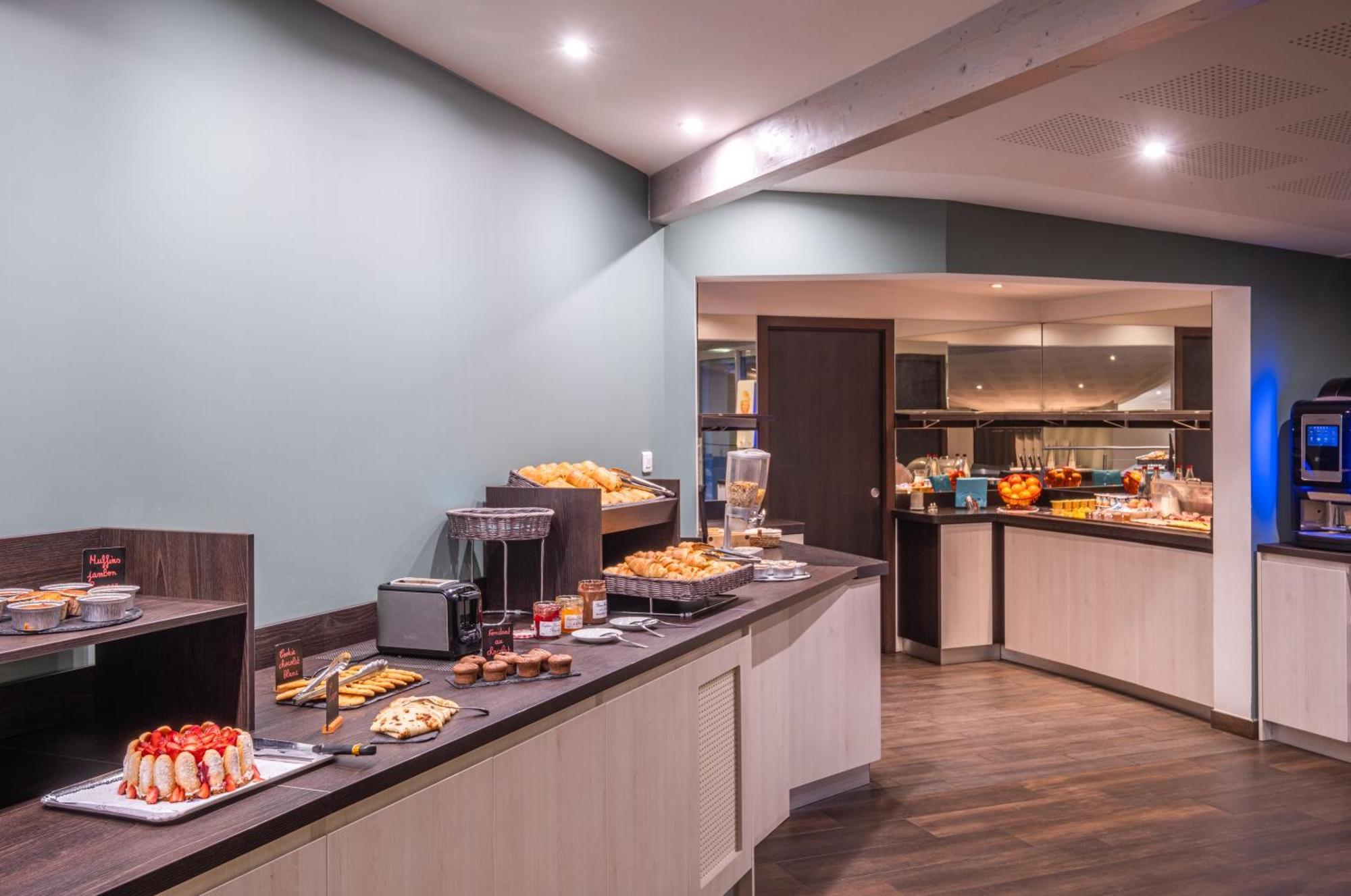 Charme Hotel, Montbeliard Sud Dış mekan fotoğraf
