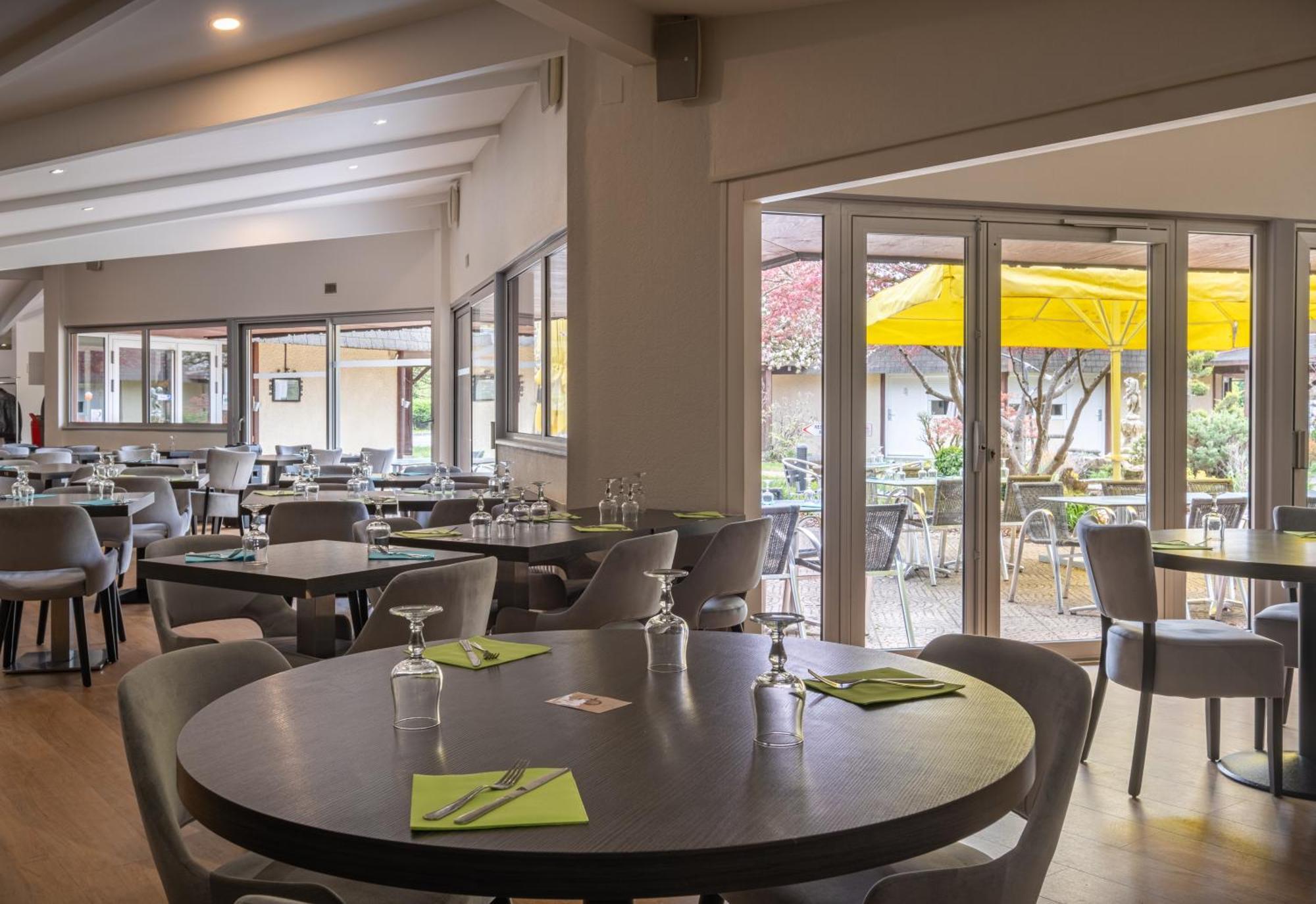 Charme Hotel, Montbeliard Sud Dış mekan fotoğraf